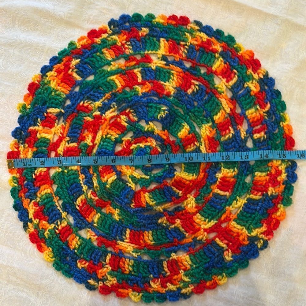 Placemats Doilies Set of 2 Hand Crafted Multicolor Crochet - Picture 4 of 6